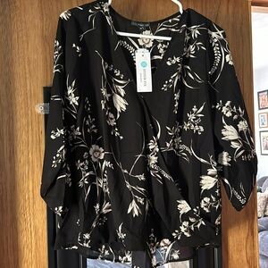 Women’s new with tags dressy blouse